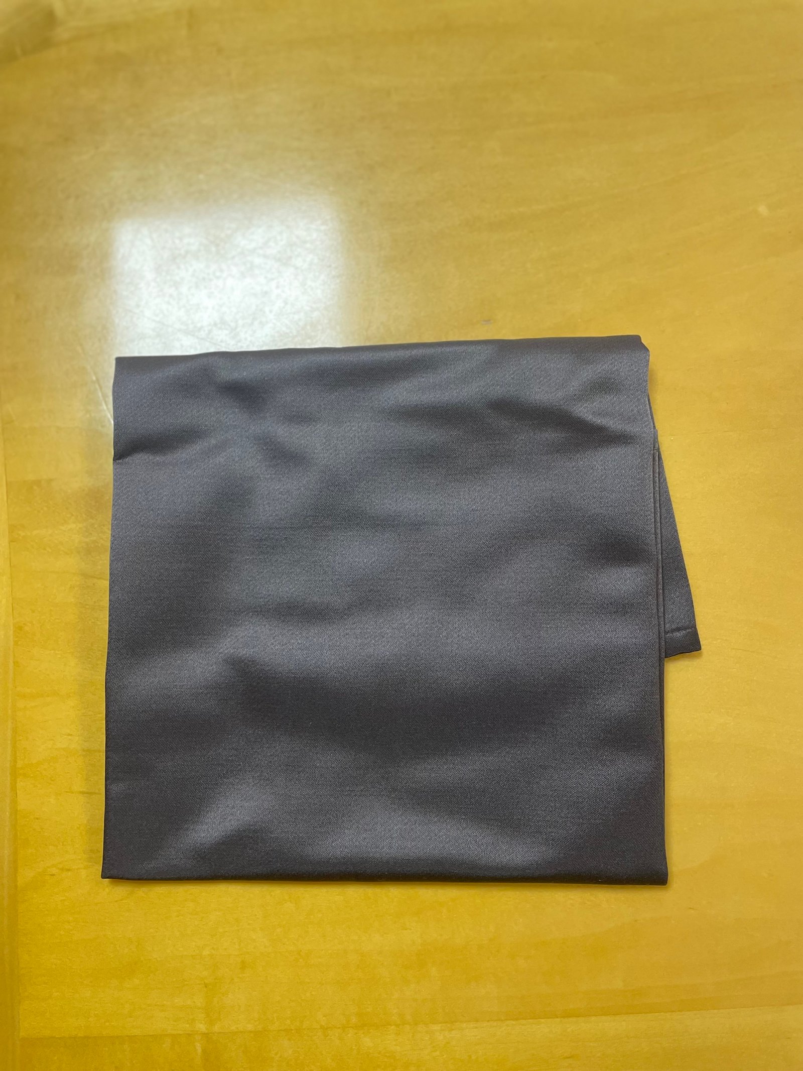 Serviette satin marron